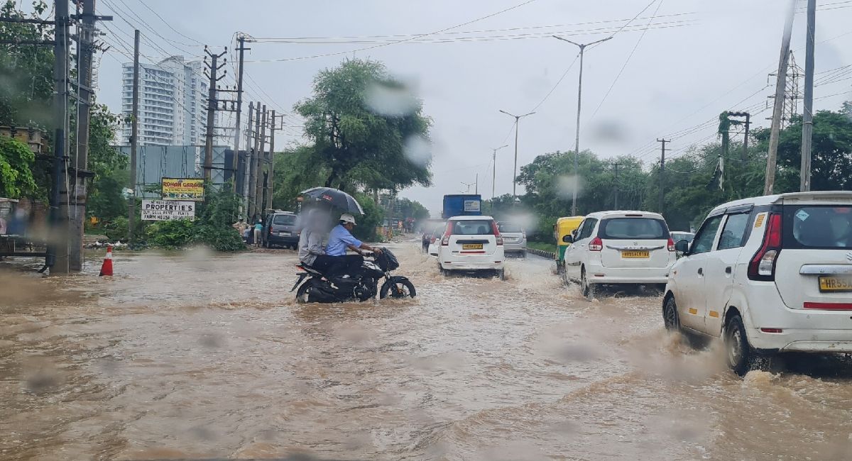Delhi-NCR Rain: ਯਮੁਨਾ ‘ਚ ਪਾਣੀ ਵਧਣ ਕਾਰਨ ਦਿੱਲੀ ‘ਚ ਹੜ੍ਹ ਦਾ ਖ਼ਤਰਾ, Work From Home ਕਰਨ ਦੀ Advisory ਜਾਰੀ