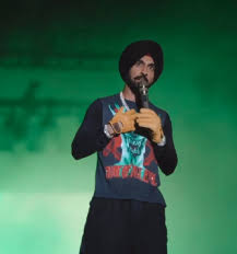 ਲਾਈਵ ਕੰਸਰਟ ਰੋਕ ਦਿਲਜੀਤ ਦੋਸਾਂਝ ਨੇ ਰਾਜਵੀਰ ਜਵੰਦਾ ਲਈ ਮੰਗੀ ਦੁਆ ! ਸਟੇਜ ਤੋਂ ਕੀਤੀ ਭਾਵੁਕ ਅਪੀਲ