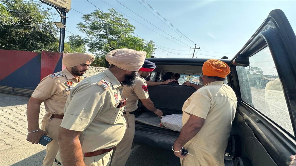 Delhi Blast ਤੋਂ ਬਾਅਦ ਹਰਿਆਣਾ-ਰਾਜਸਥਾਨ ਬਾਰਡਰ ‘ਤੇ ਸਖਤੀ, ਵਾਹਨਾਂ ਦੀ ਜਾਂਚ ਤੋਂ ਬਾਅਦ ਪੰਜਾਬ ‘ਚ Entry