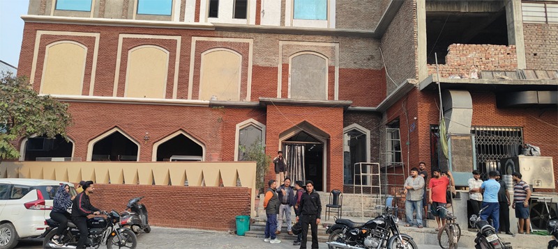 ਜਲੰਧਰ ਦੇ ਮਸ਼ਹੂਰ ਢਾਬੇ ‘ਤੇ 12 ਘੰਟੇ ਚੱਲੀ GST ਦੀ ਰੇਡ! 3 ਕਰੋੜ ਦਾ ਕੈਸ਼ ਤੇ ਪ੍ਰਾਪਰਟੀ ਦੇ ਦਸਤਾਵੇਜ਼ ਜ਼ਬਤ